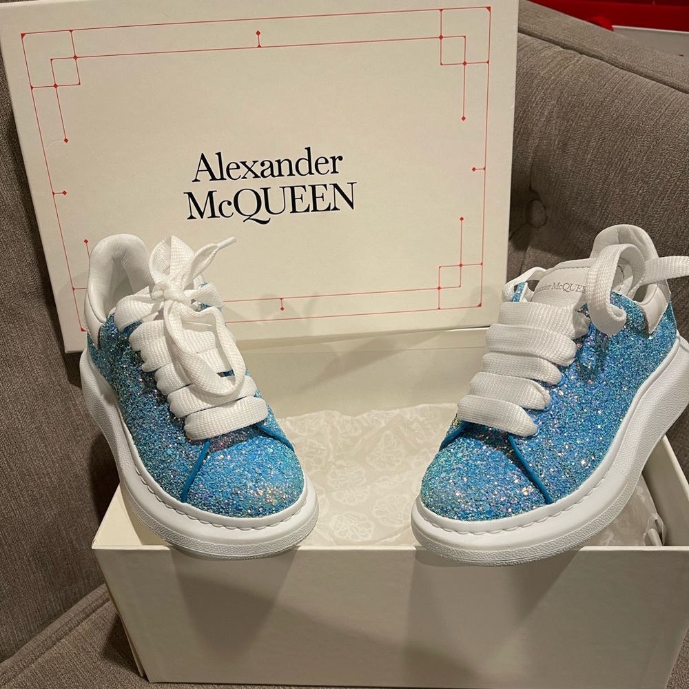 Kids sneaker size 28 Alexander McQueens